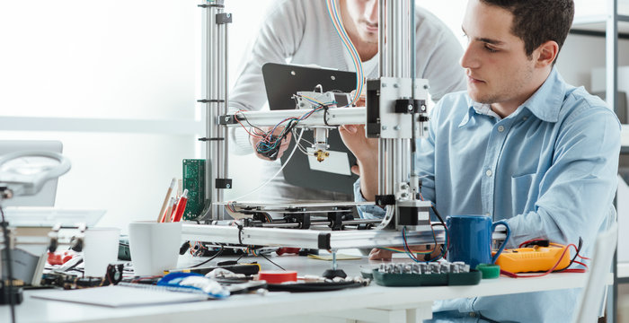 Qual è la differenza tra stampaggio a iniezione e stampa 3D?