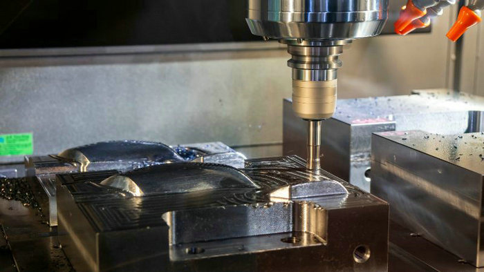Tecniche avanzate nello stampaggio ad iniezione di materie plastiche in policarbonato