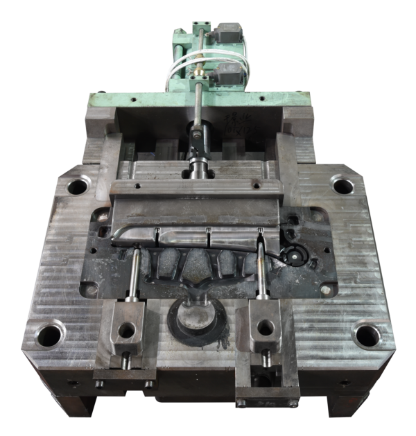 Automotive Plastic Injection Molding Companies - immagine 2