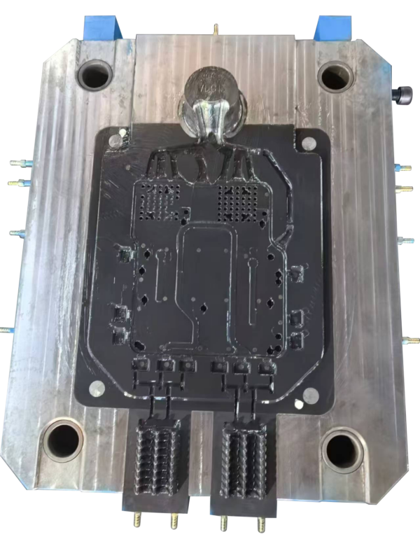 Automotive Plastic Injection Molding Companies - immagine 7