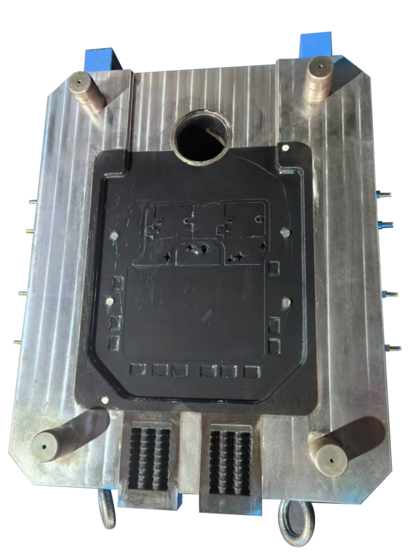 Automotive Plastic Injection Molding Companies - immagine 6