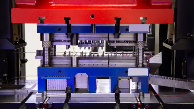 Hydraulický lis na razenie plechov, Priemyselná výroba kovových konštrukcií