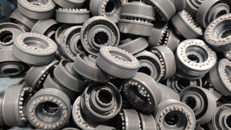 kasa ruiskuvalettuja muoviosia