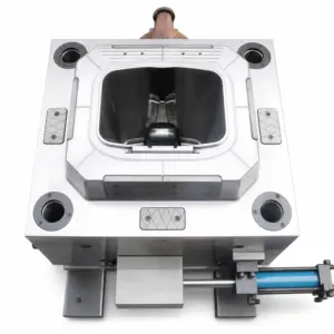 Square Pedal Waste Bin Injection Mould